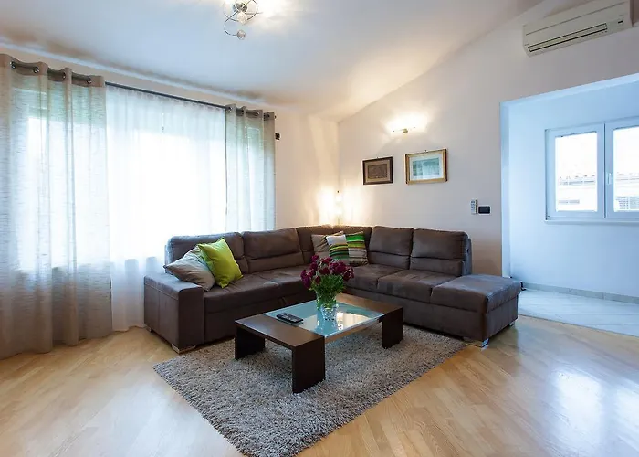 Premium Sanja Guest house 4*
