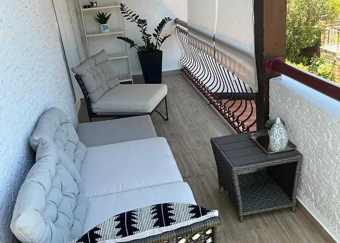 Premium Sanja Guest house
